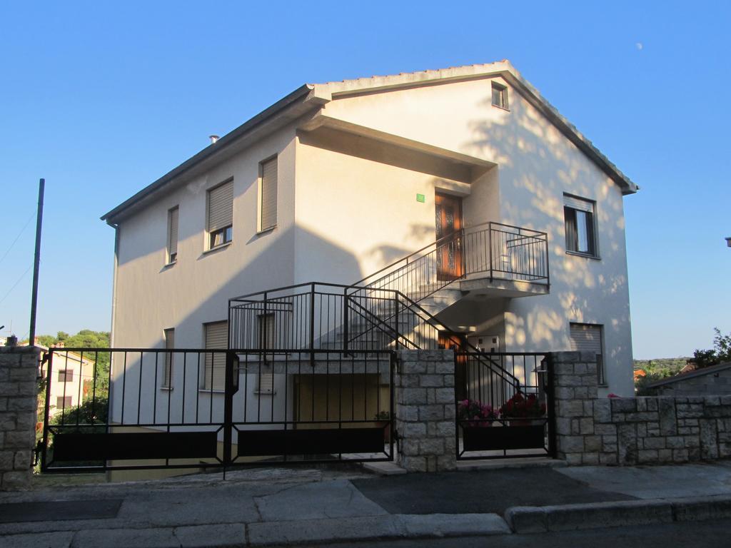 Apartment Razum PUY Eksteriør bilde